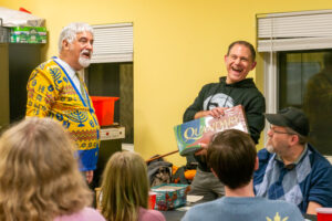 Armando receives his special table leader award